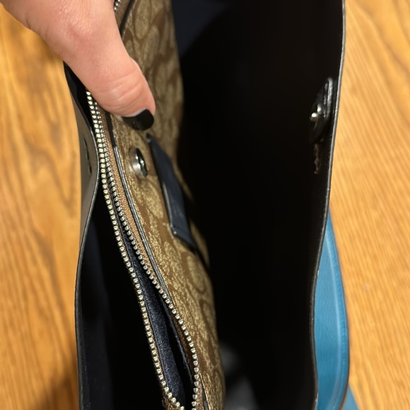 Teal Coach bag with hand and should straps. - Picture 4 of 6